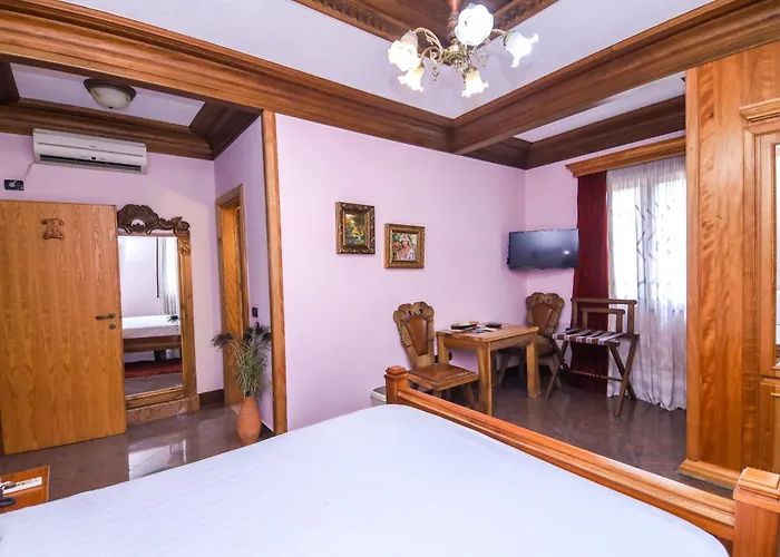 Brilant Antik Center 4* Tirana