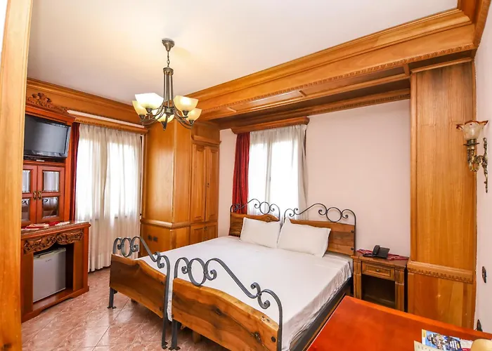Hotel Brilant Antik Center